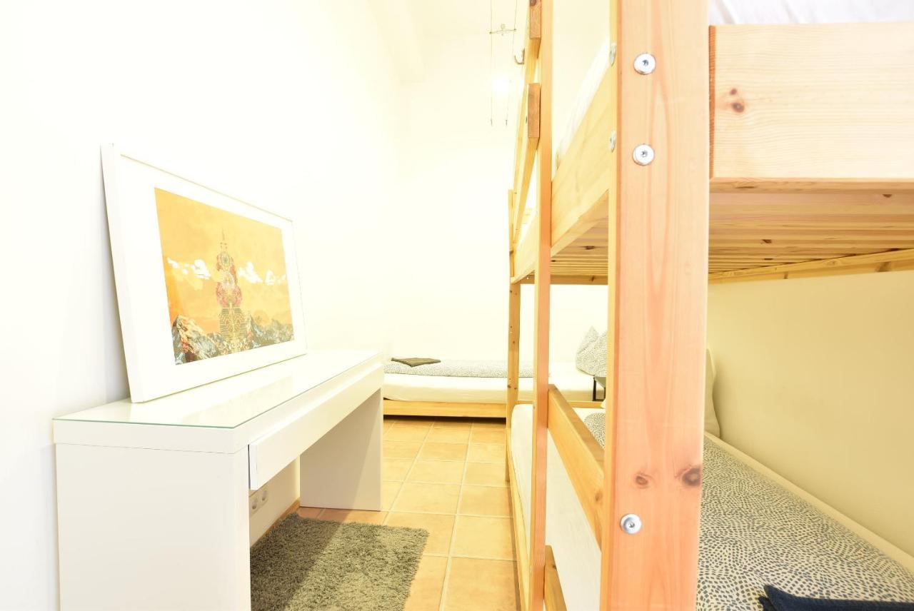 Riesiges Zentrales Apartment Mit Parkplatz Innsbruck Bagian luar foto