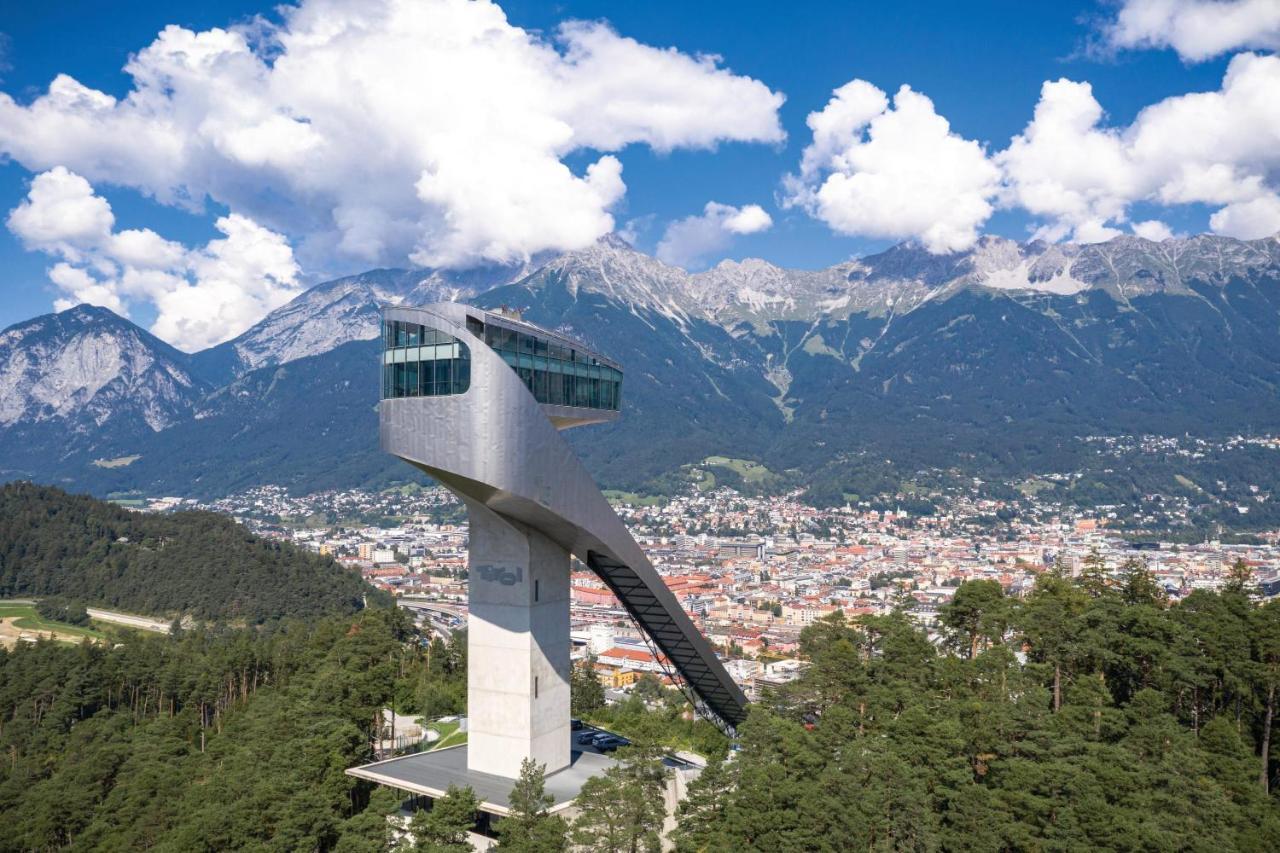 Riesiges Zentrales Apartment Mit Parkplatz Innsbruck Bagian luar foto