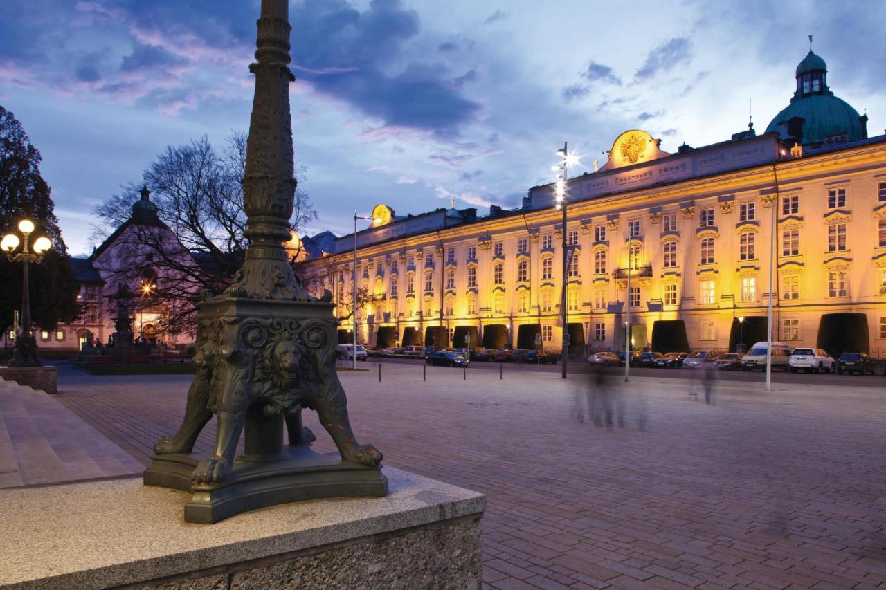 Riesiges Zentrales Apartment Mit Parkplatz Innsbruck Bagian luar foto